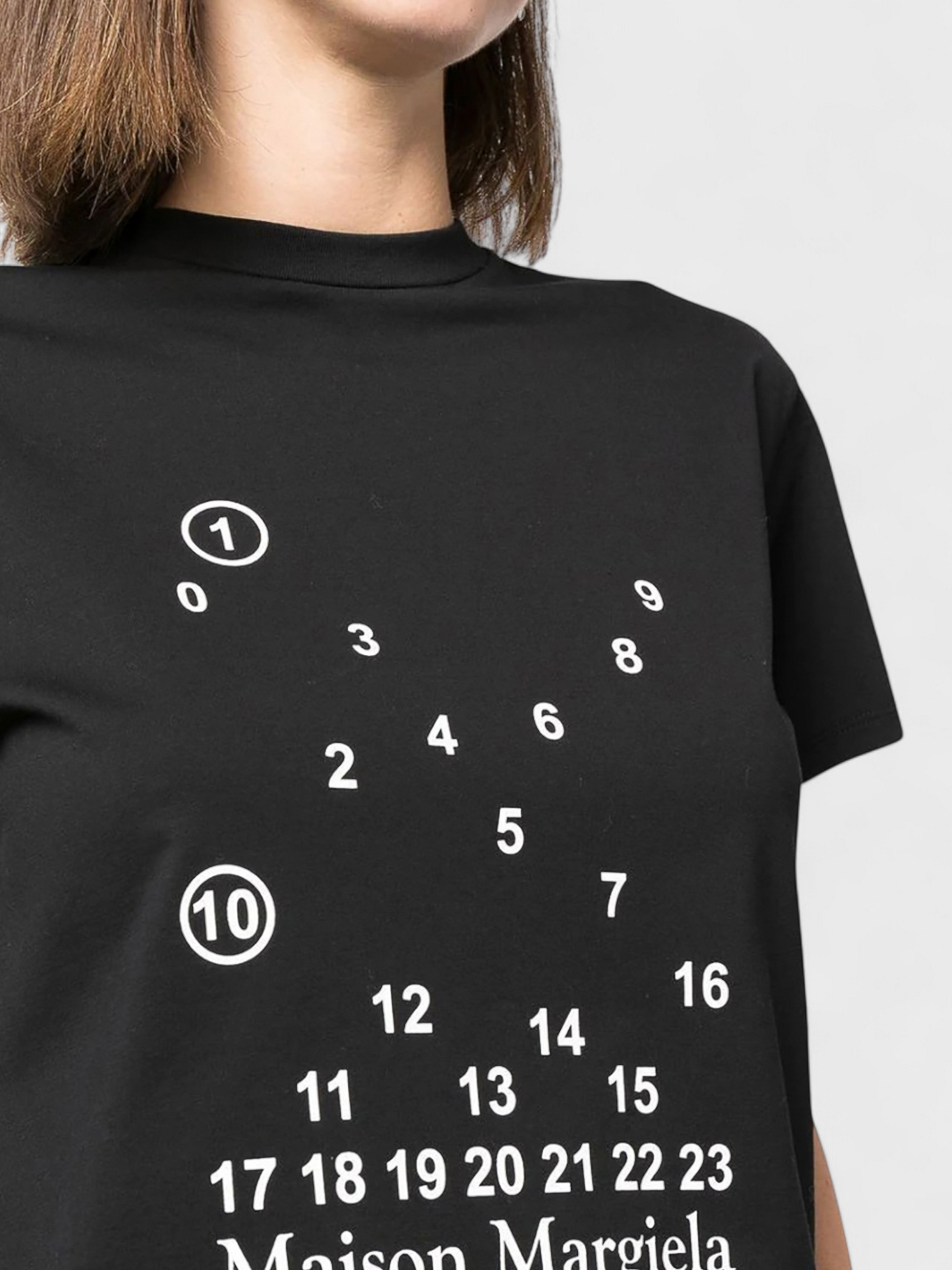 Maison Margiela Numeric Logo T-Shirt Black Wmns