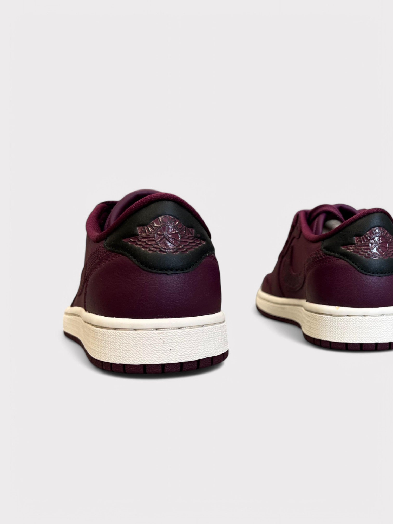 Nike Air Jordan 1 Low 'Bordeaux' Sample Wmns - Supplied FashionNike