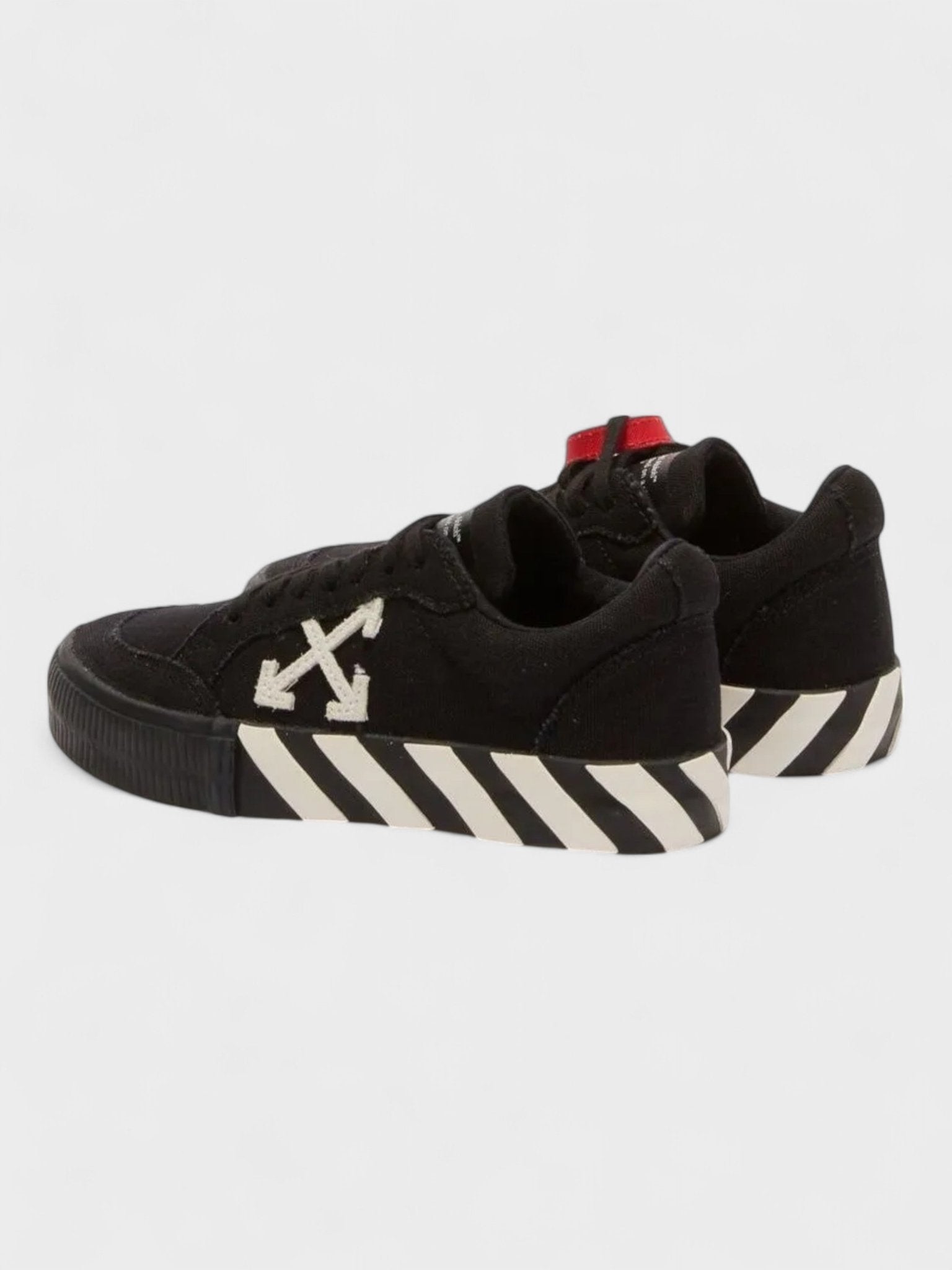 Off - White Vulcanized Arrow Low Black White (Kids) - Supplied FashionOff - White