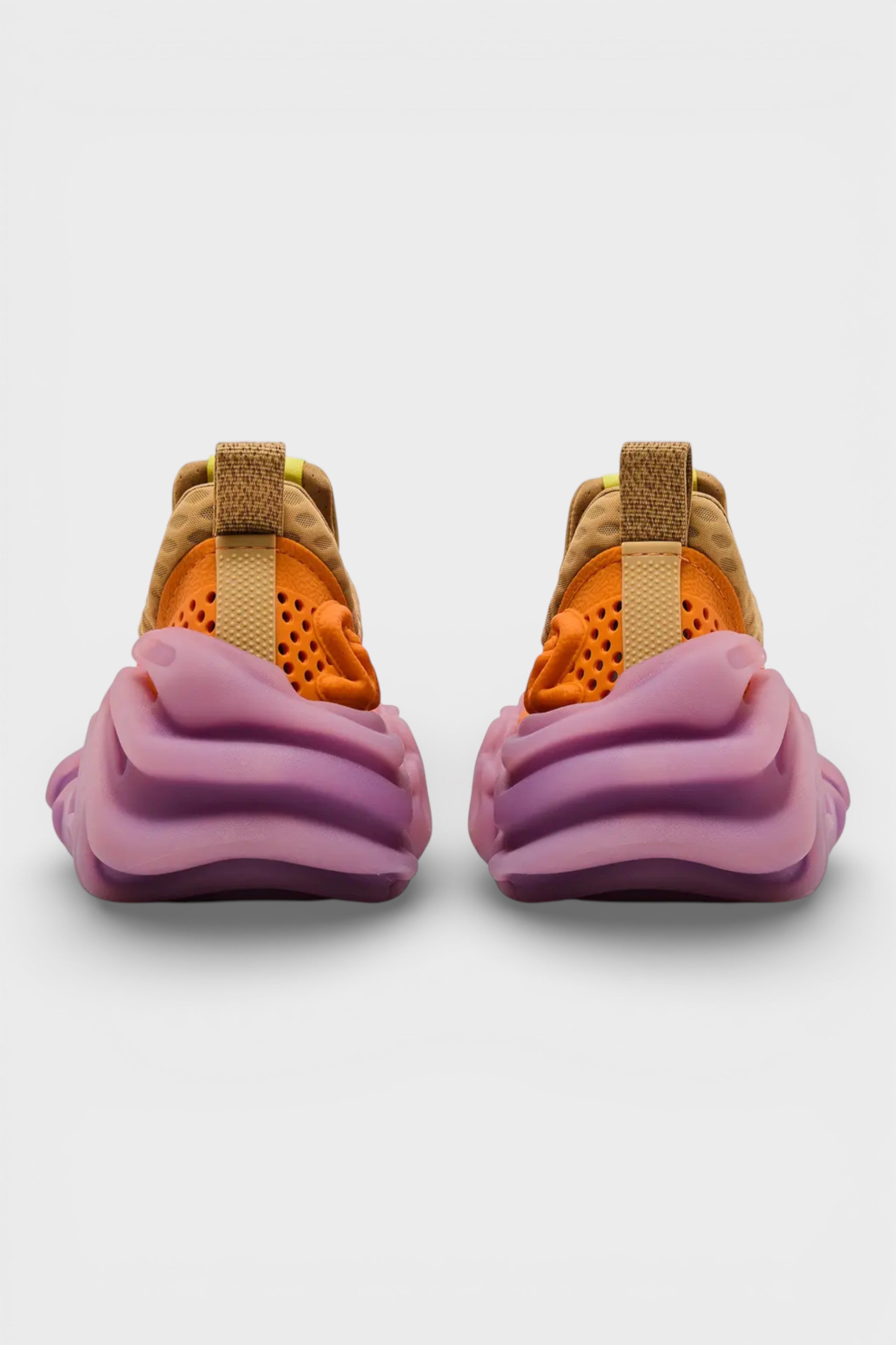 Pollex Juniper by Salehe Bembury Apricot