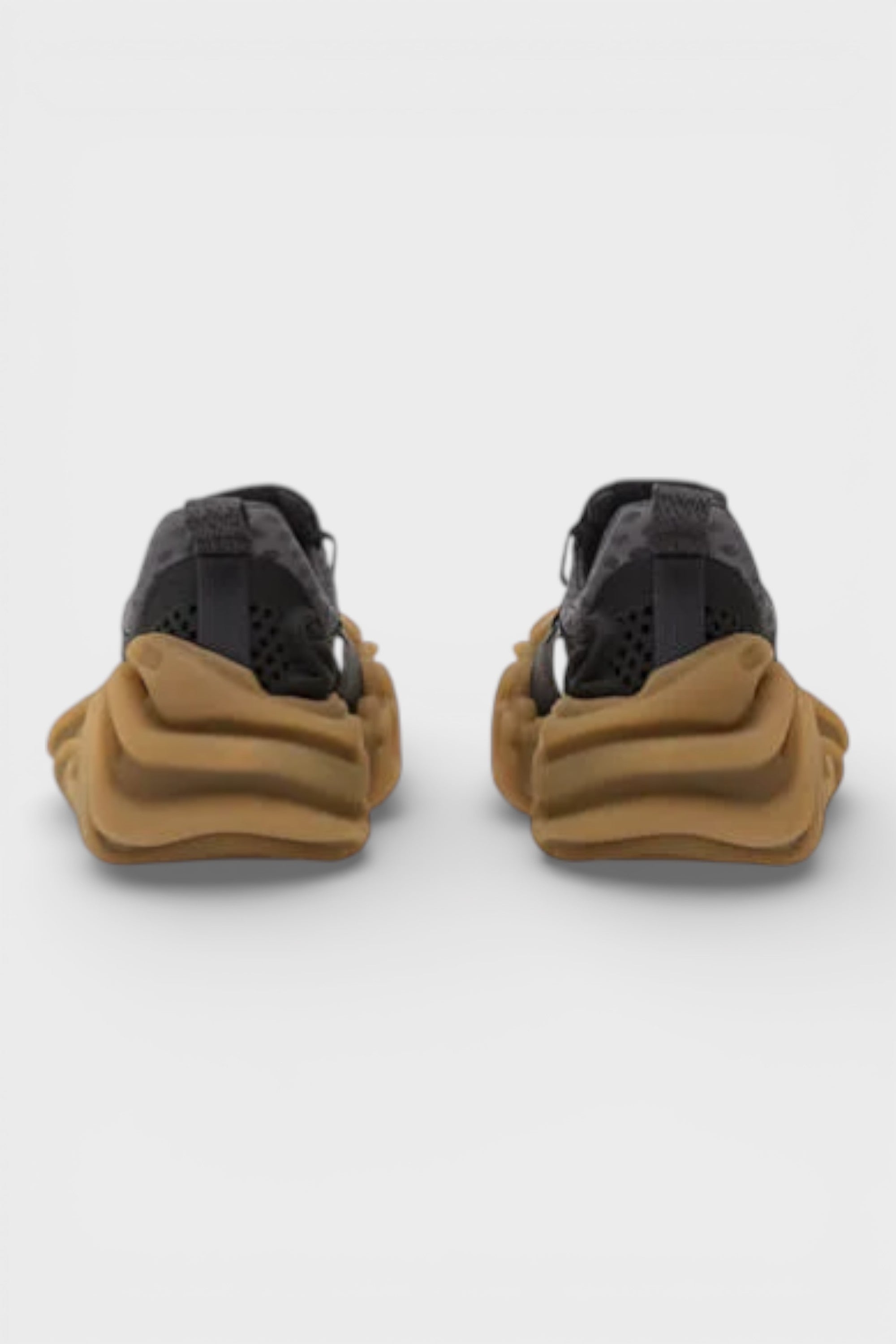 Pollex Juniper by Salehe Bembury Boba