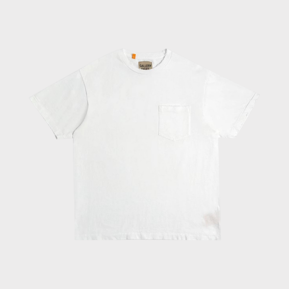 Supplied Fashion white vintage-style cotton t-shirt with a chest pocket and relaxed fit.
