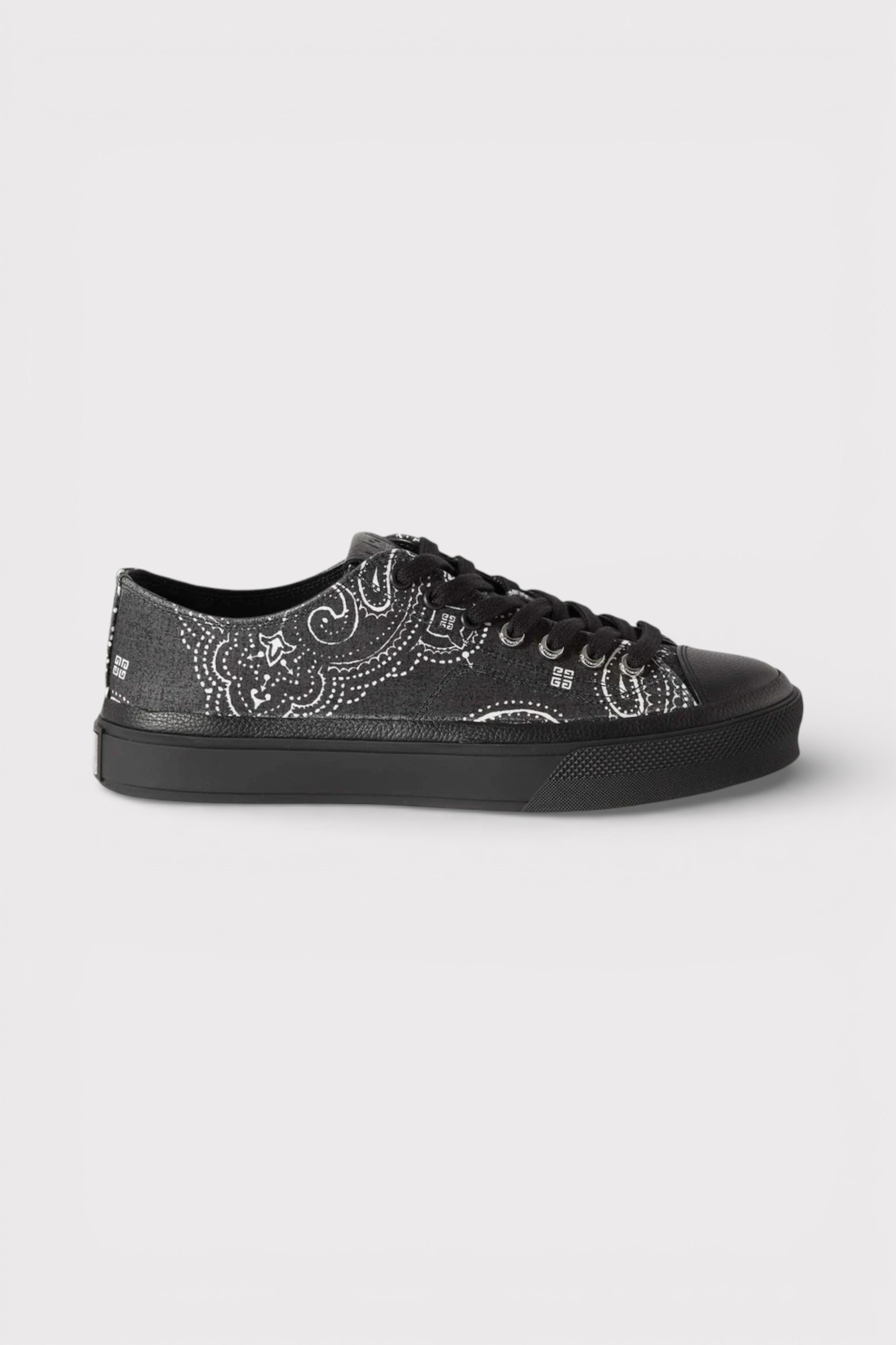 Givenchy City Low-Top In 4G Bandana Black White
