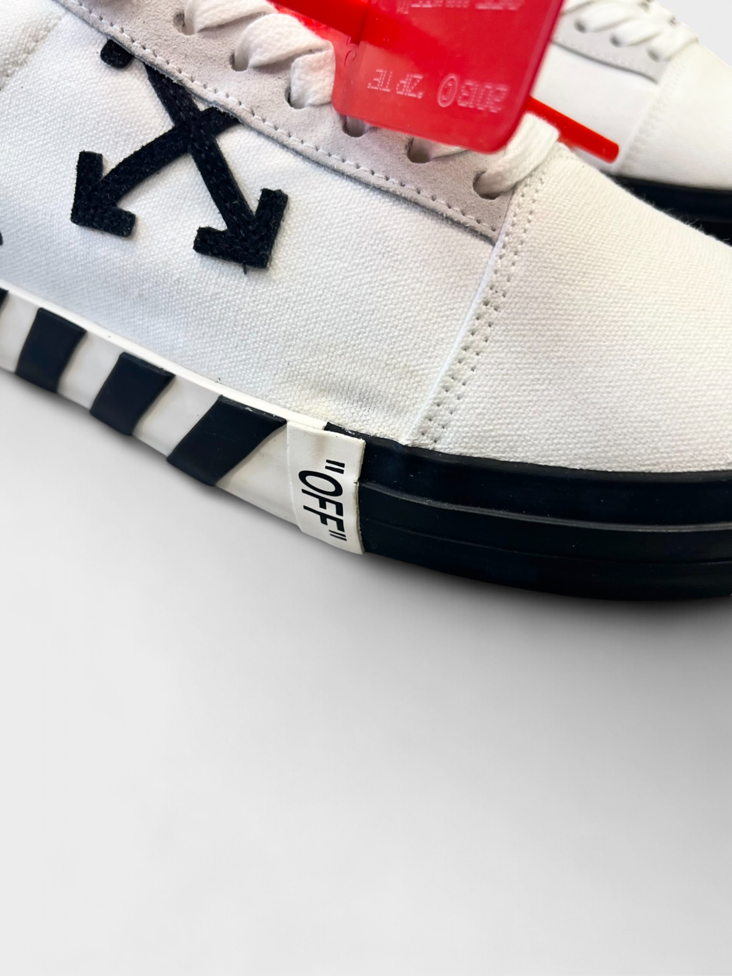 Off-White Vulc Low Top Striped White