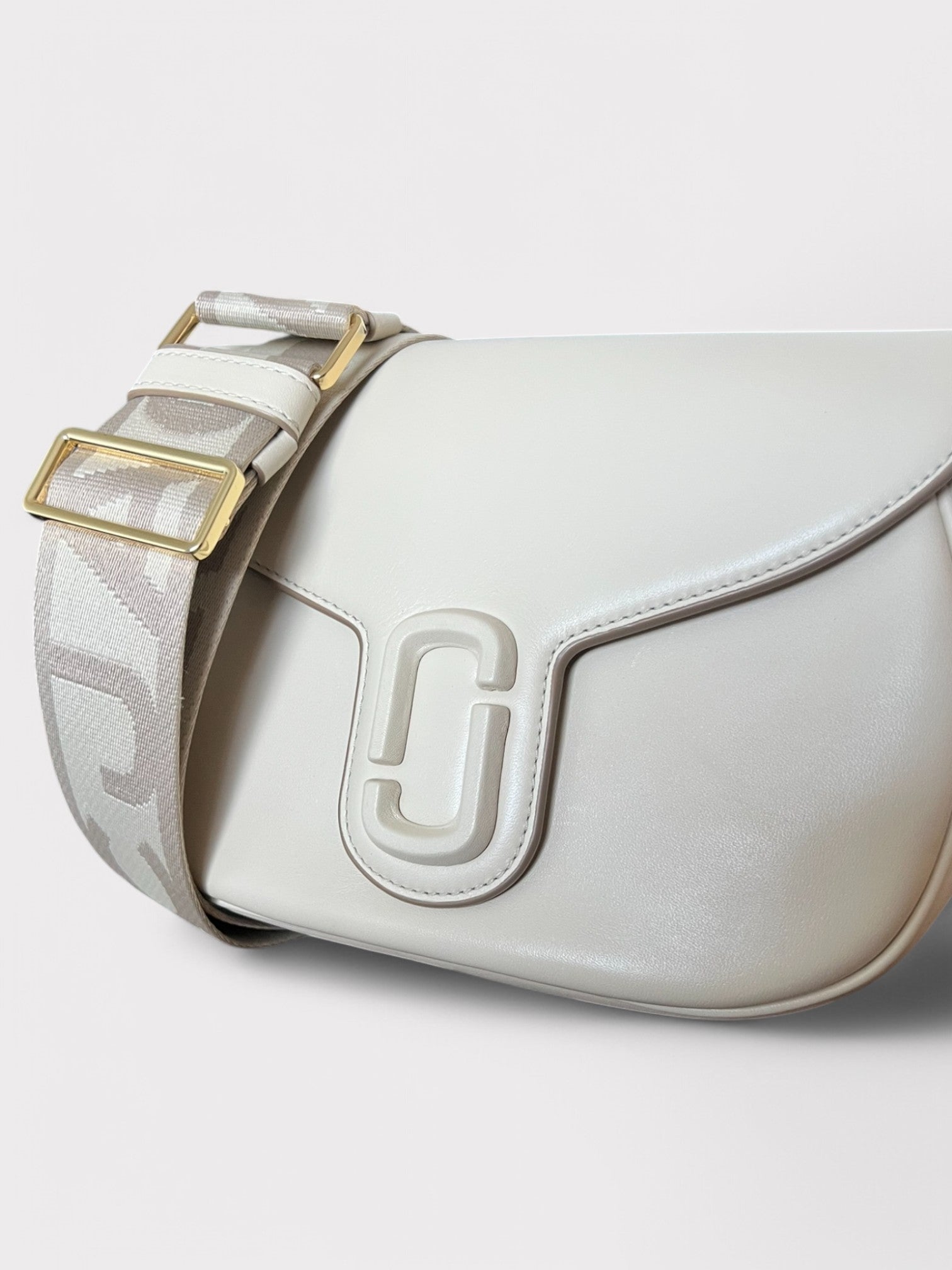 Marc Jacobs Tracolla Saddle Cross Body Bag White Pony