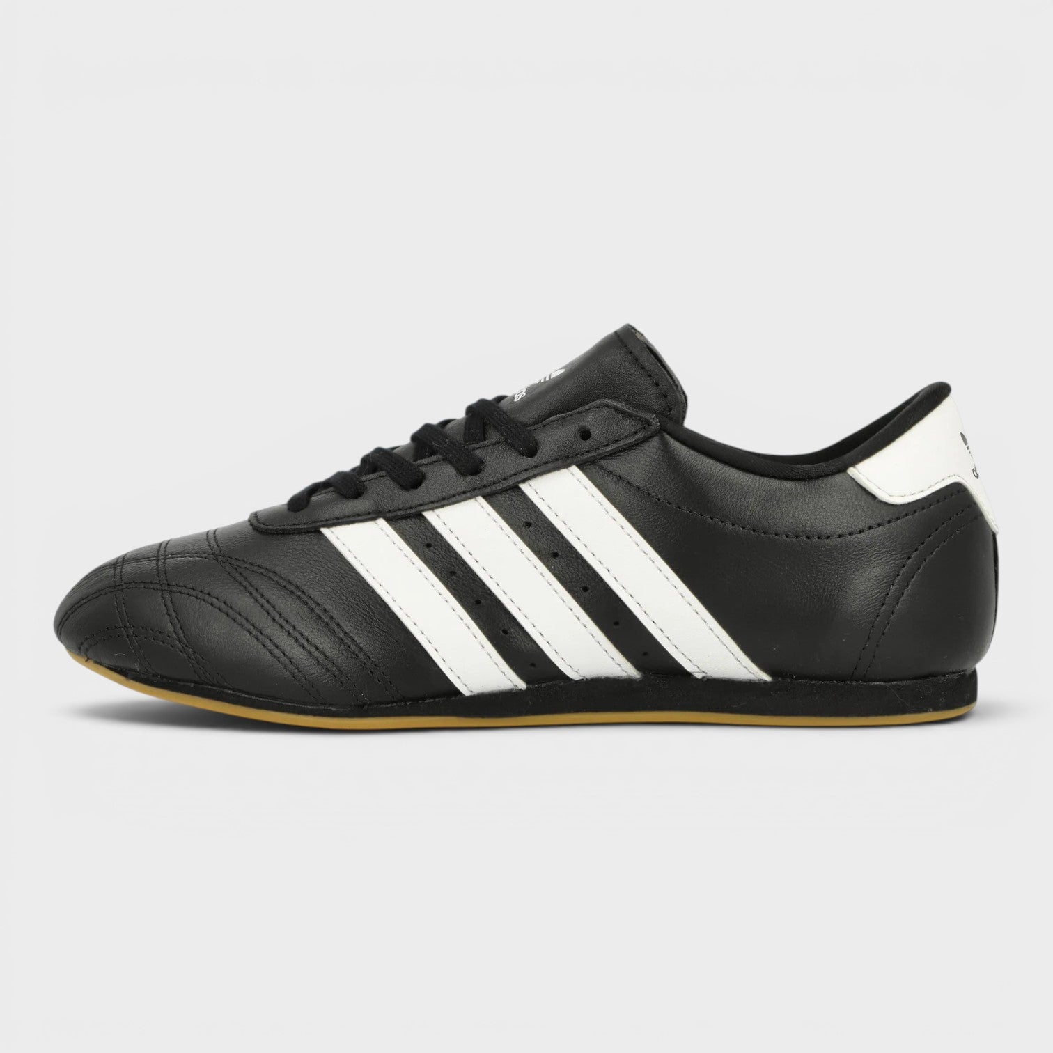 Taekwondo Core Black Cloud White Gum