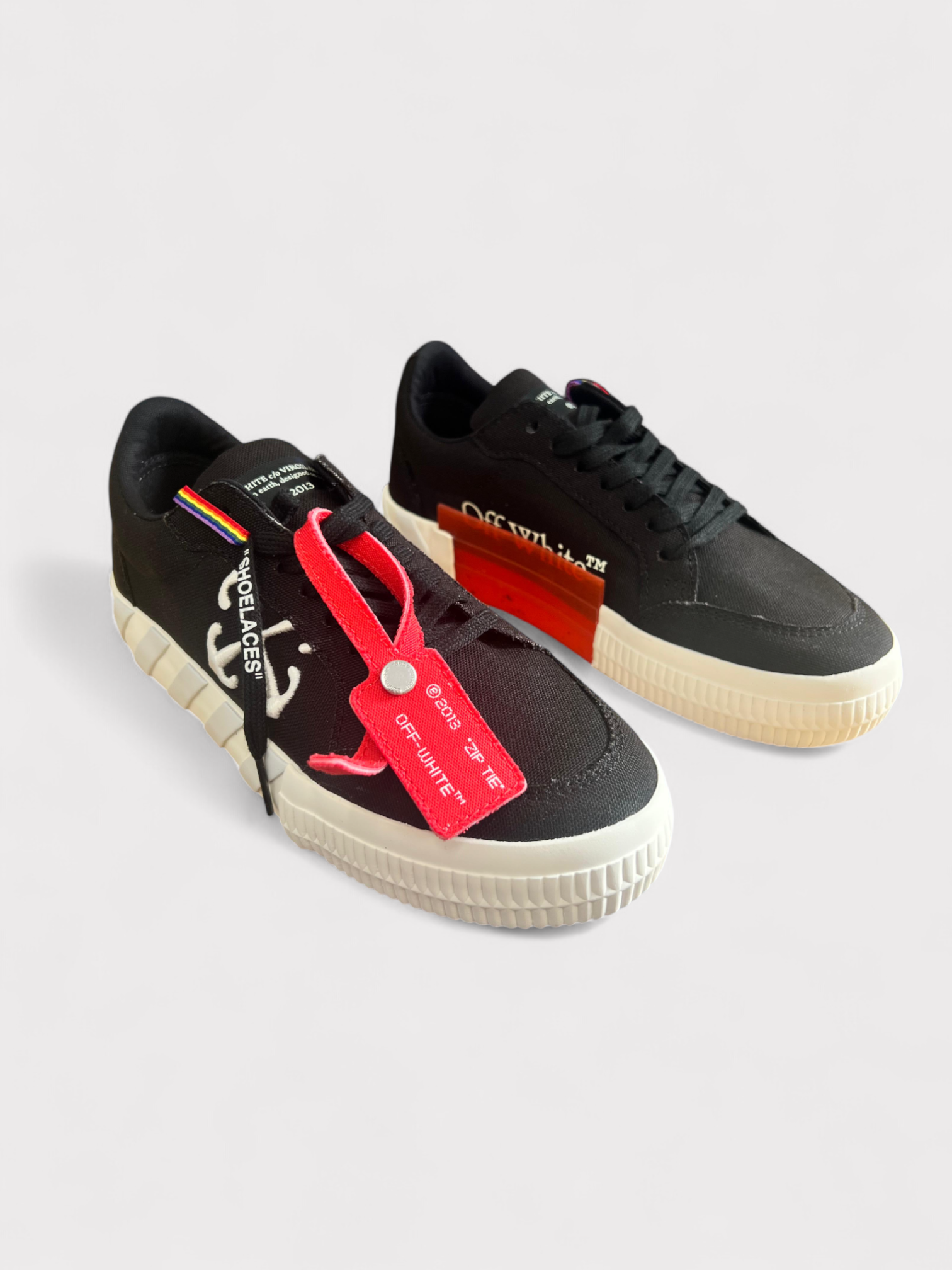 Off-White Vulcanised Lace Up Sneaker Black White Kids
