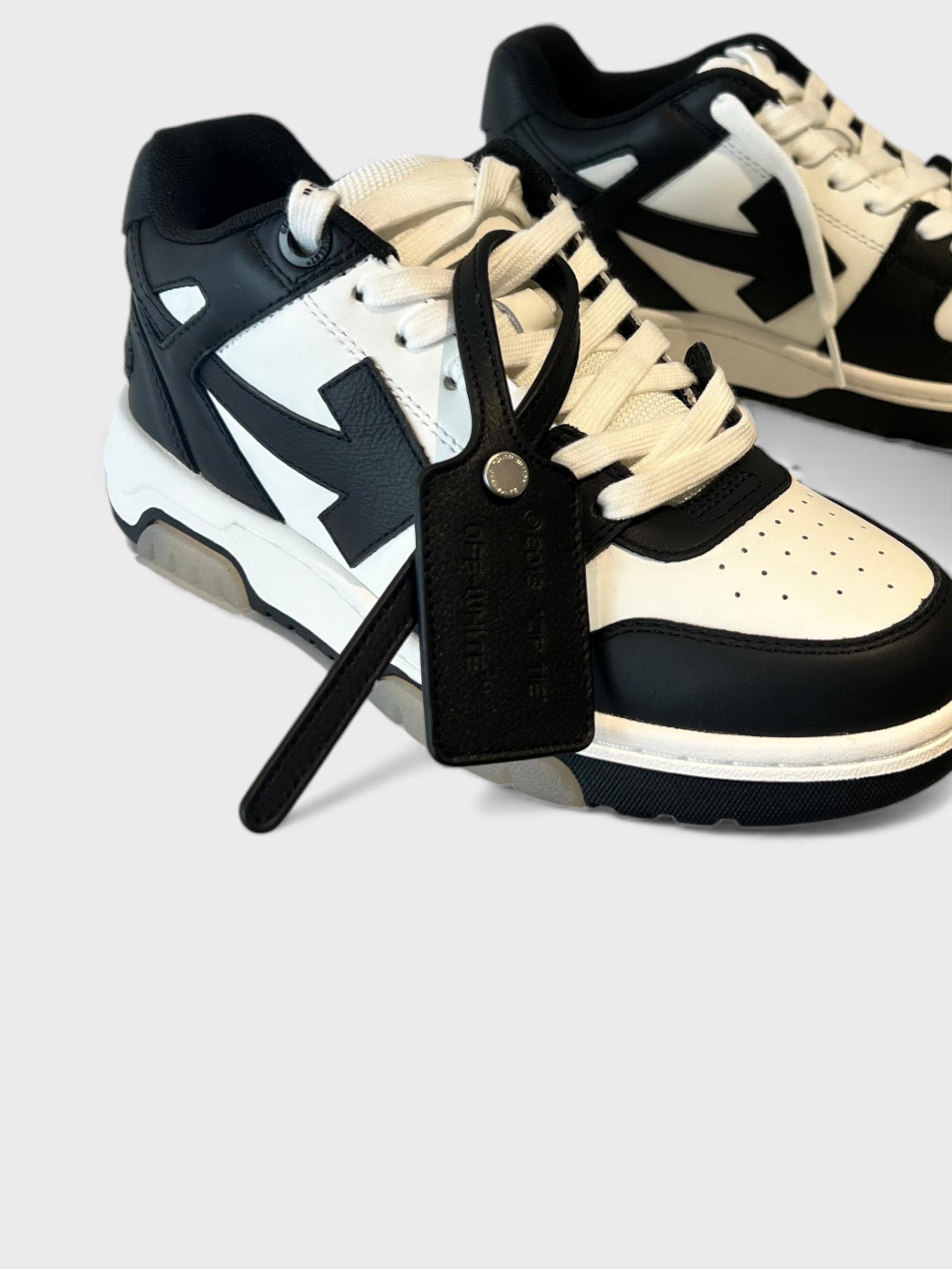 Off-White Out Of Office Black White