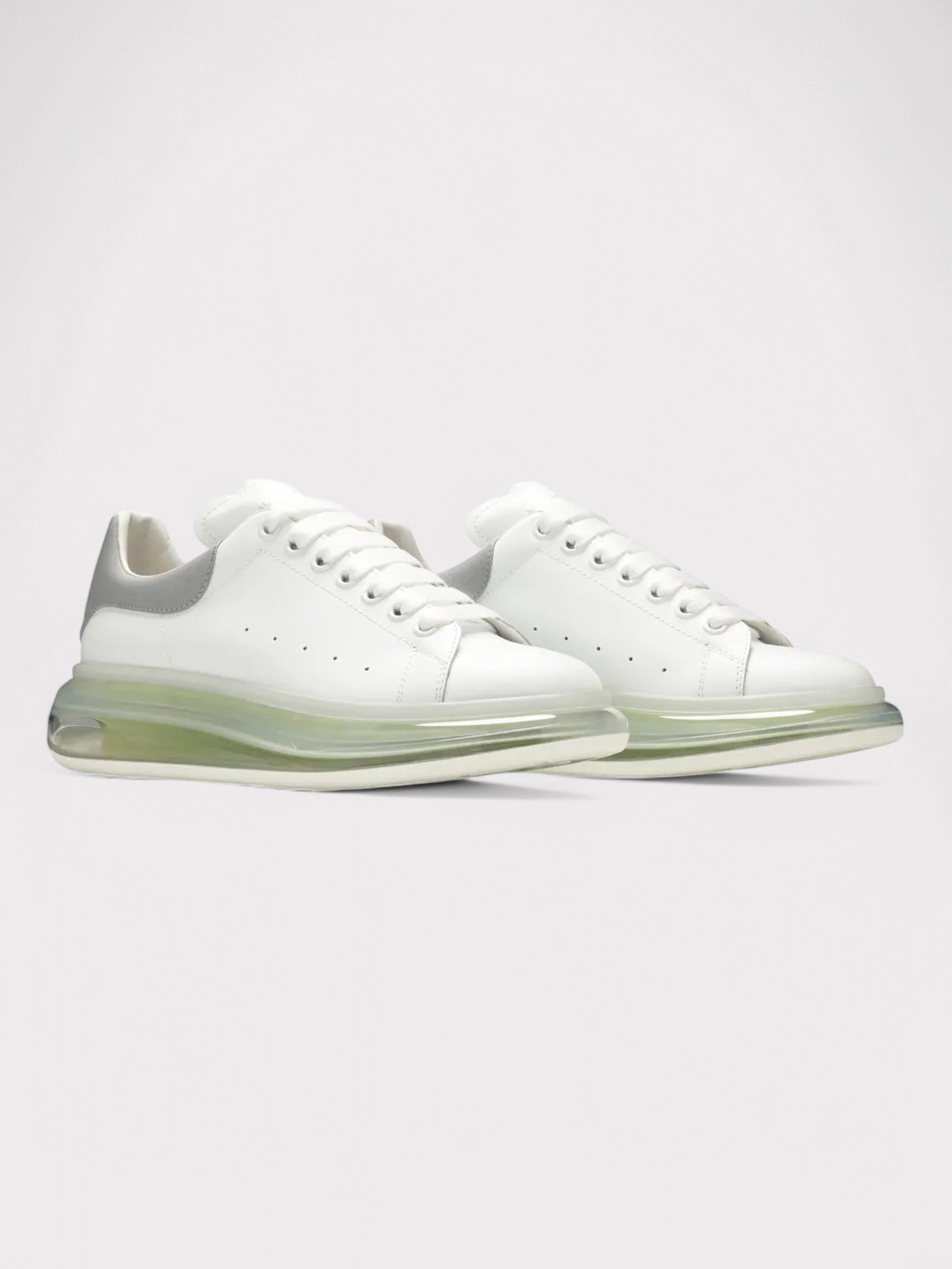 めい WMNS) Alexander McQueen Oversized Sneaker 'White Grey Velvet