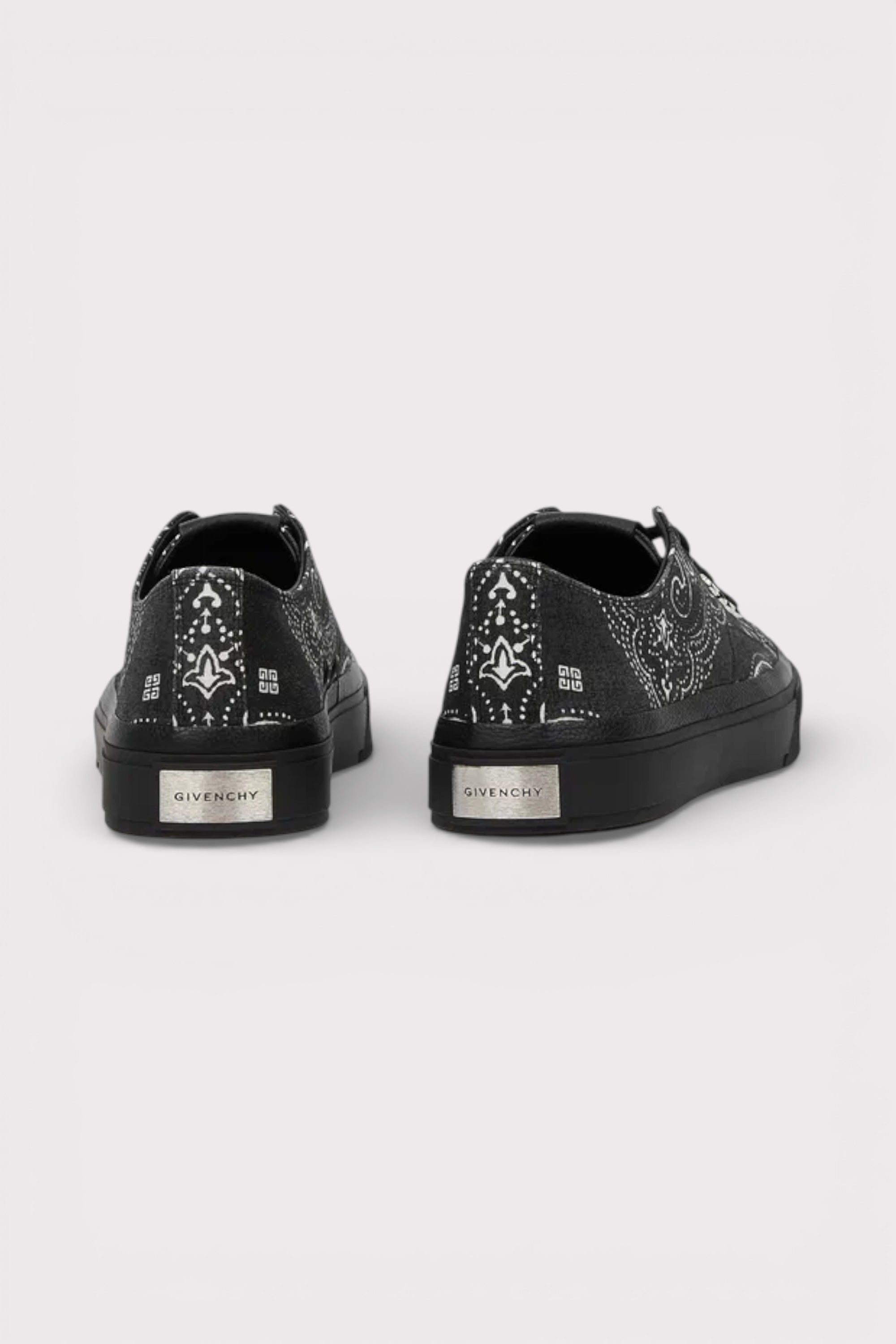 Givenchy City Low-Top In 4G Bandana Black White