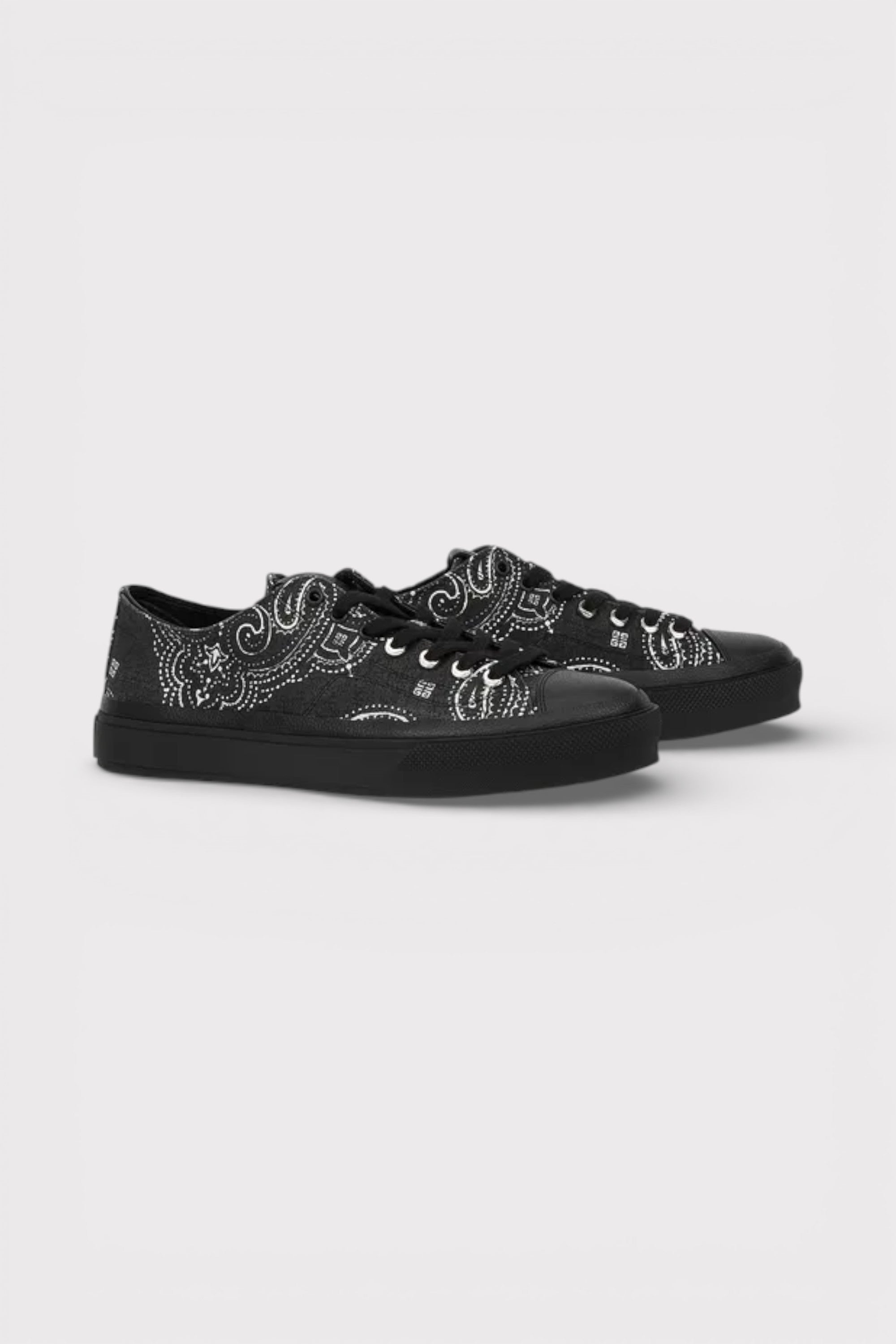 Givenchy City Low-Top In 4G Bandana Black White