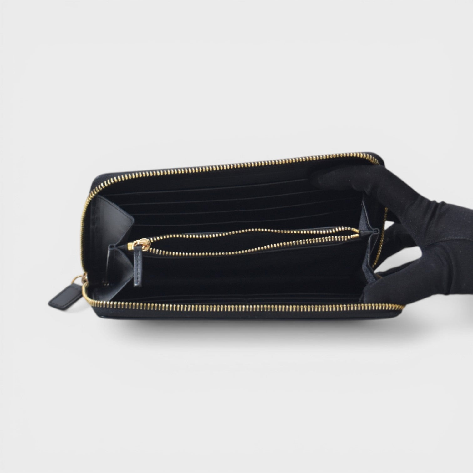 Zip Around Wallet Leather Black