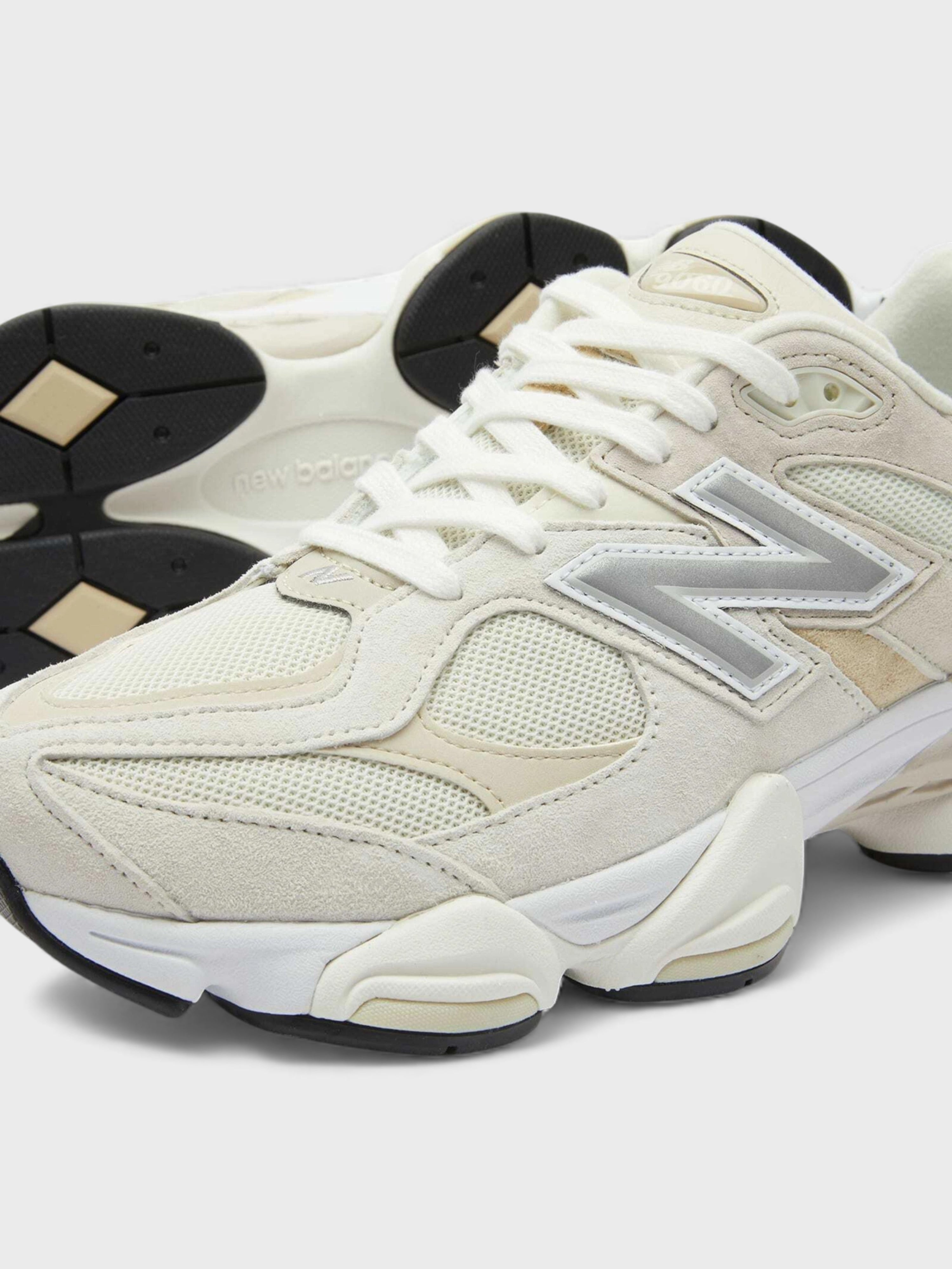 New Balance 9060 Turtledove Beige