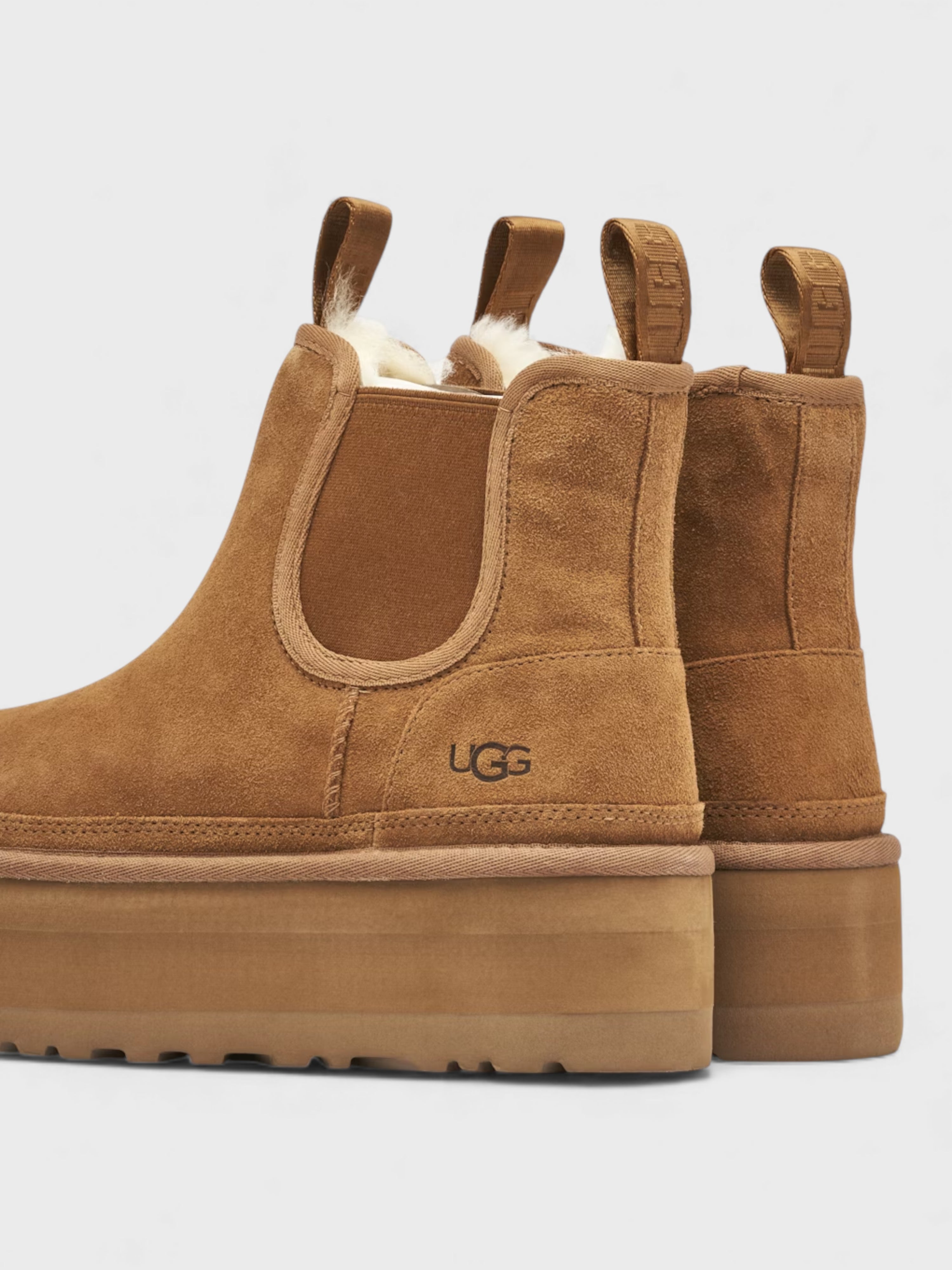 UGG Neumel Platform Chelsea Boot Chestnut Womens