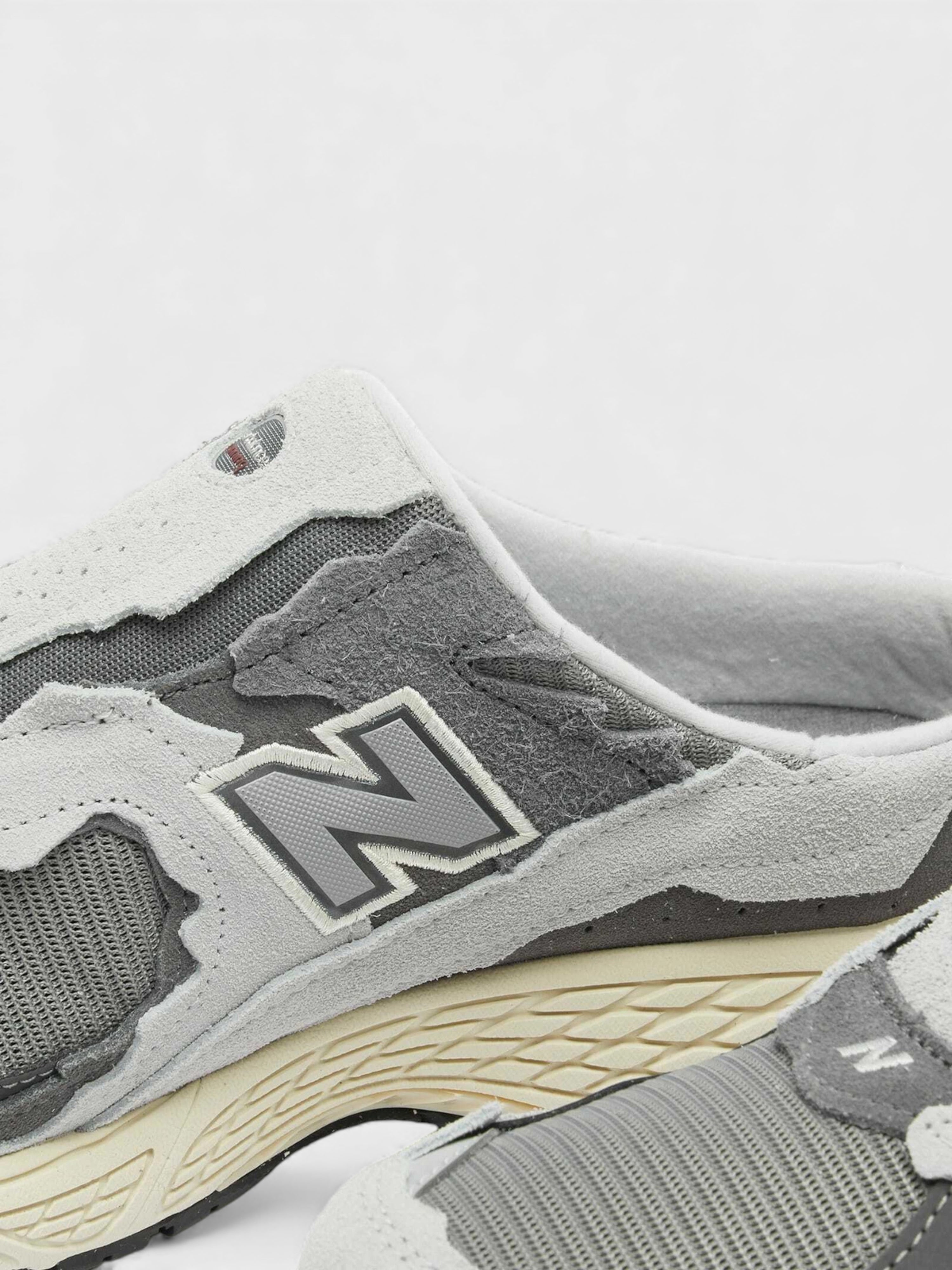 New Balance 2002R Mule Protection Pack Grey