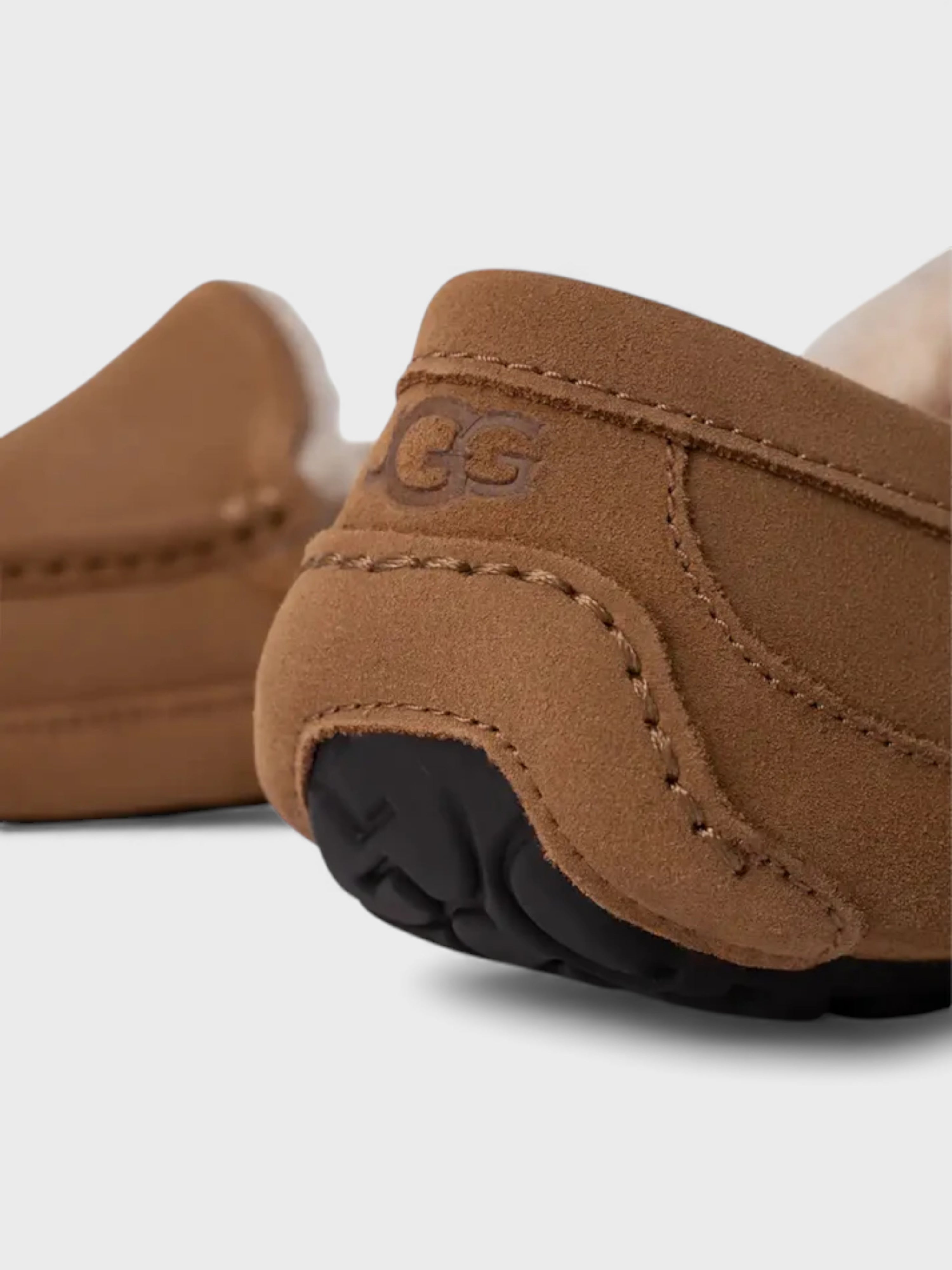 UGG Ascot Slipper Chestnut