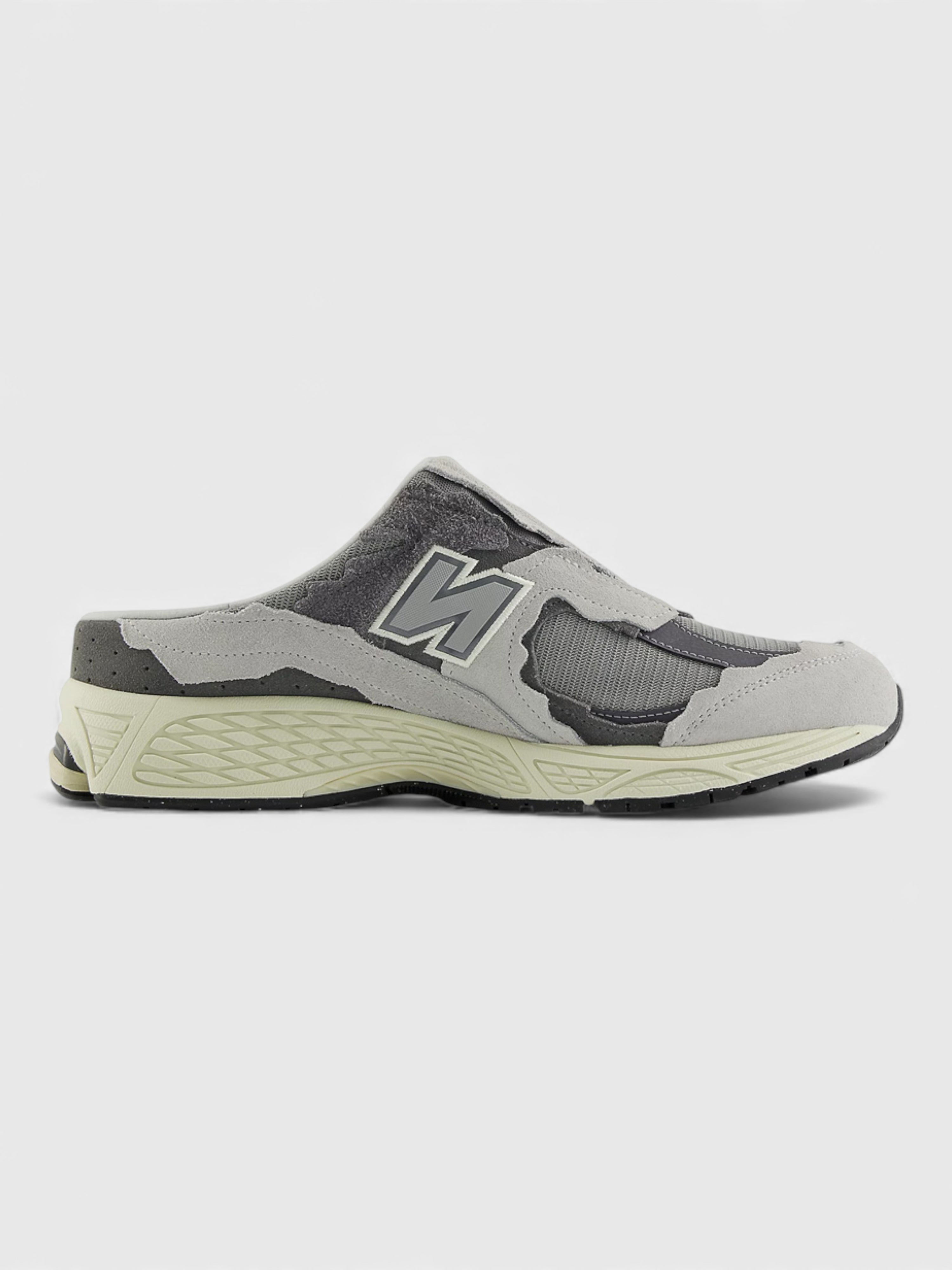 New Balance 2002R Mule Protection Pack Grey