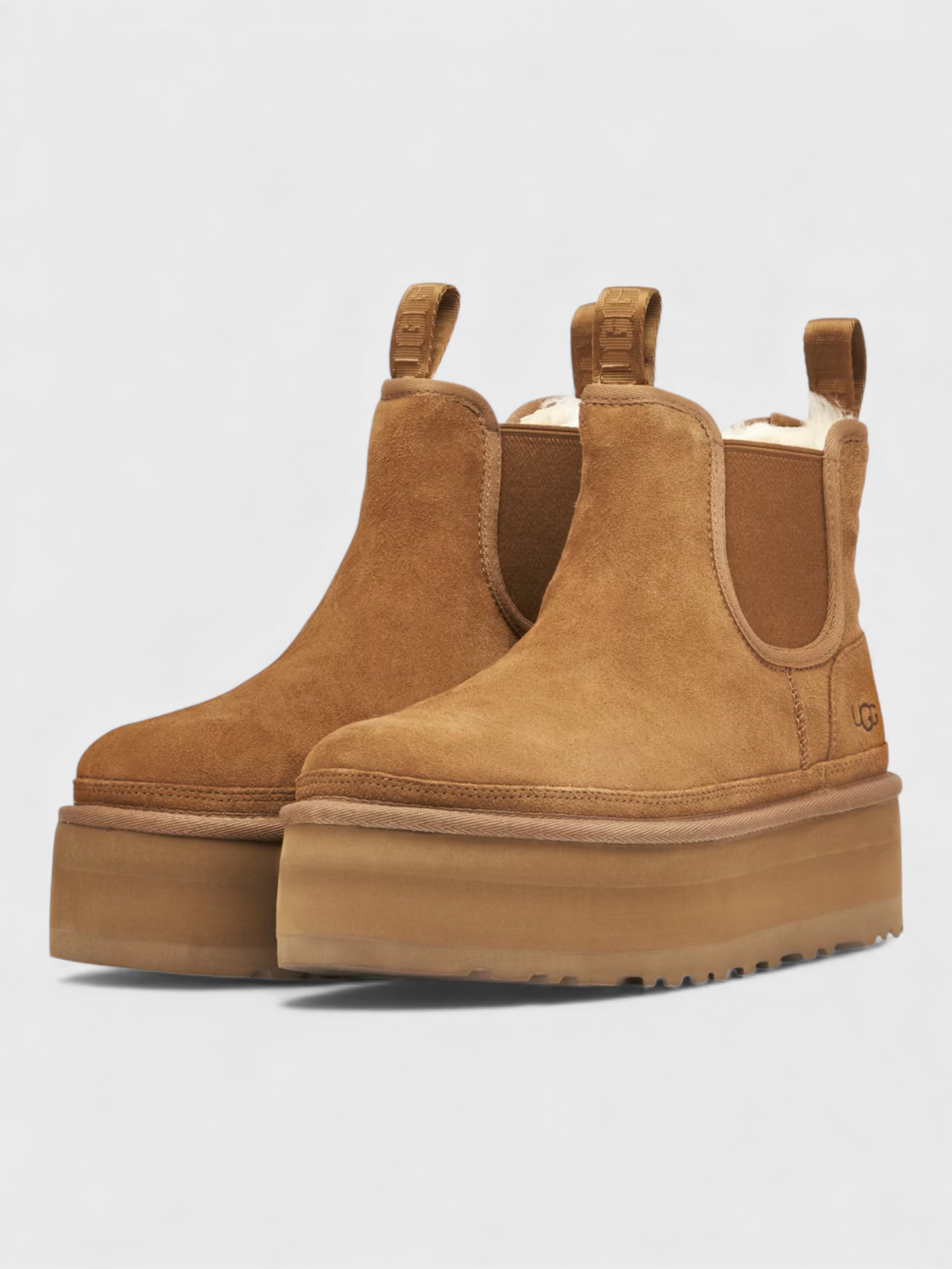 UGG Neumel Platform Chelsea Boot Chestnut Womens