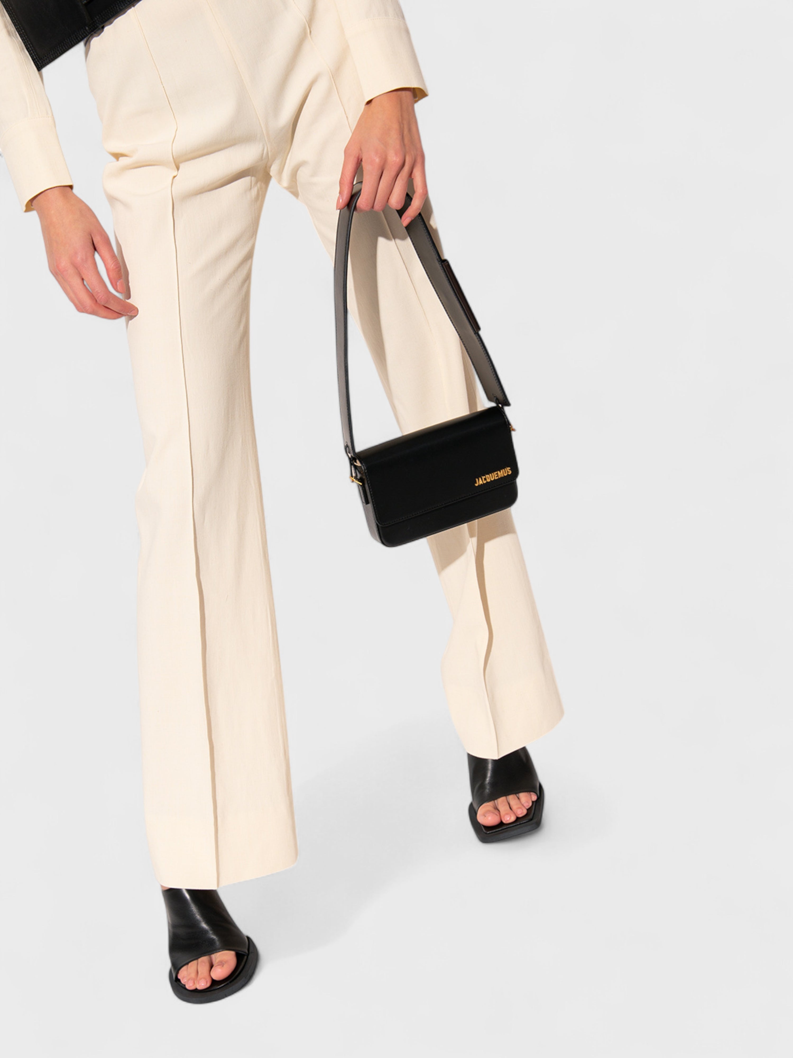 Jacquemus Le Carinu Black