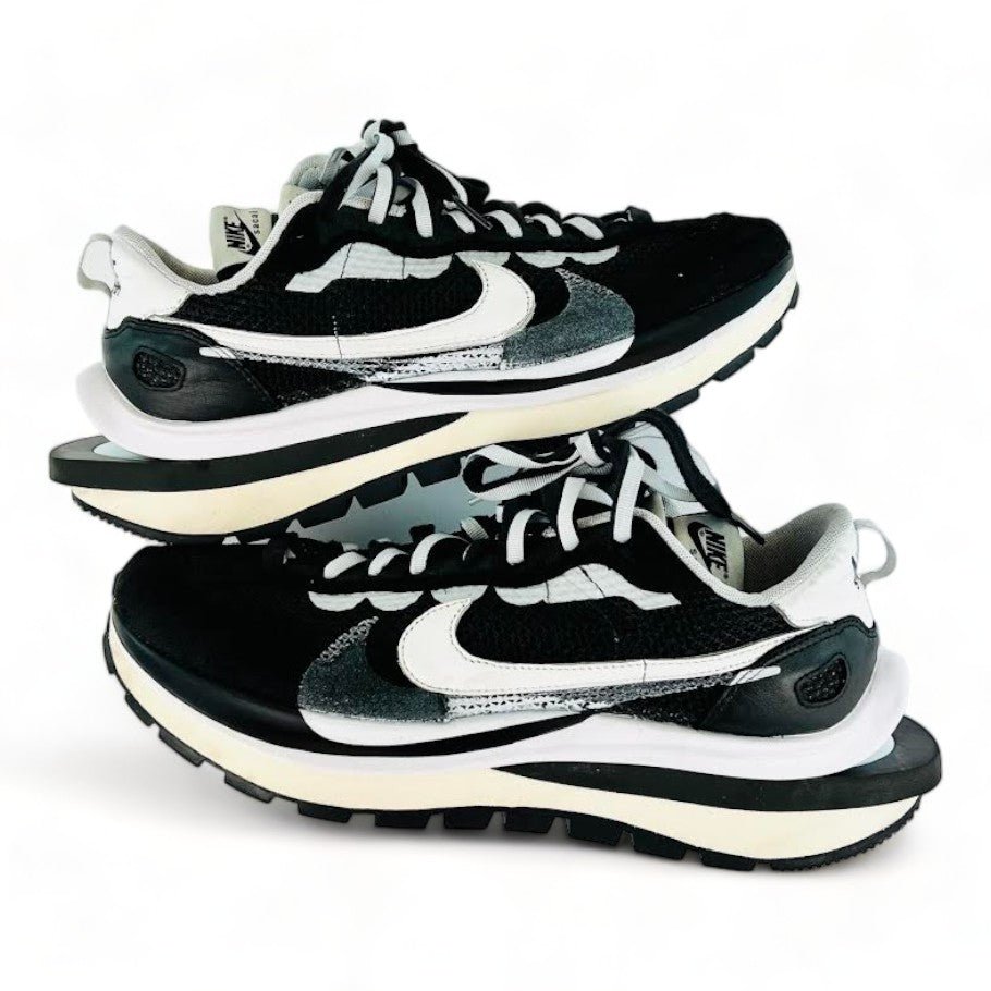 Nike Vaporwaffle sacai Black White UK11 - Supplied LuxuryNIKE X SACAI