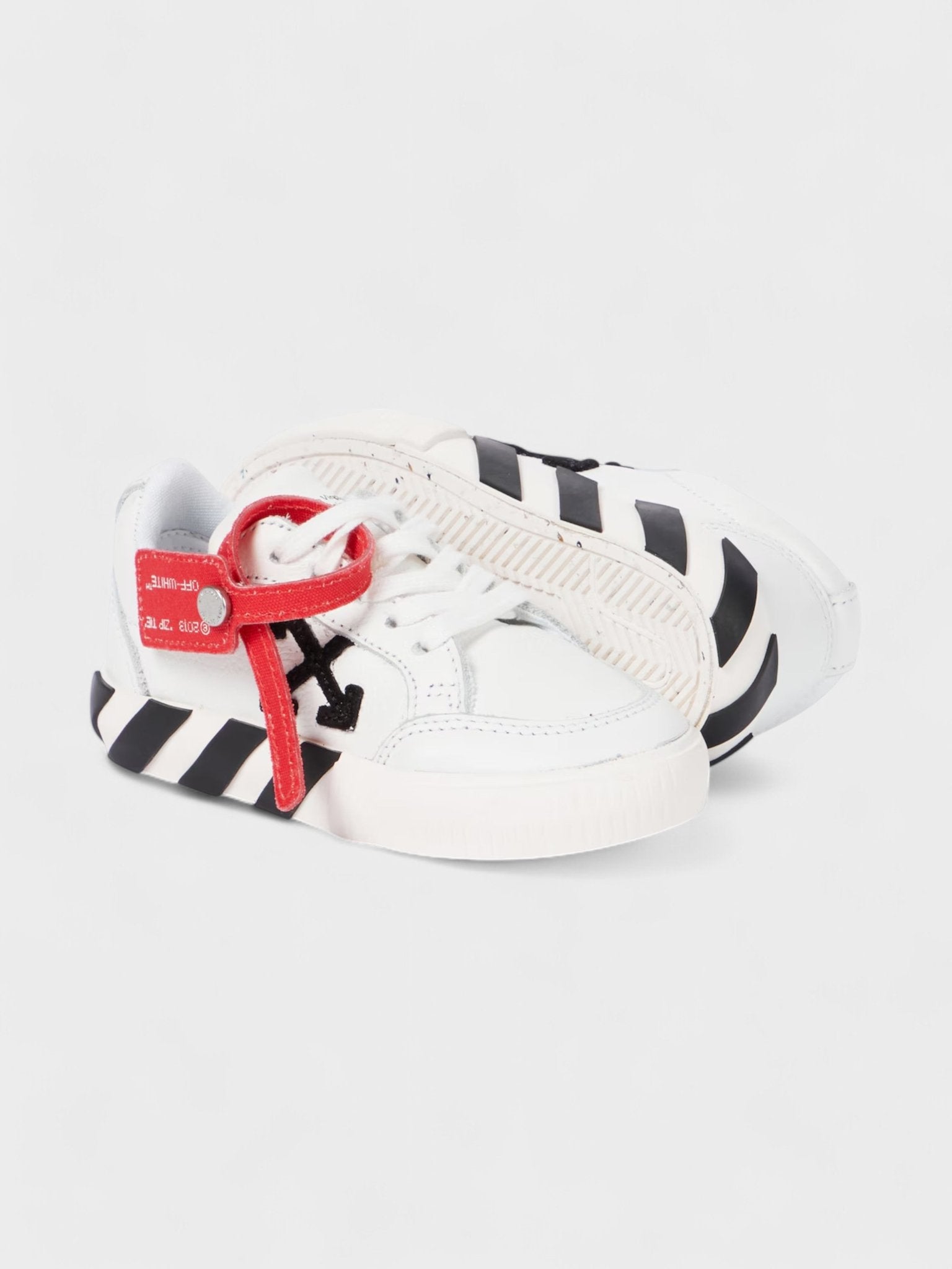 Off - White Boys Low Strap Vulcanized Calf Leather White Black - Supplied FashionOff White