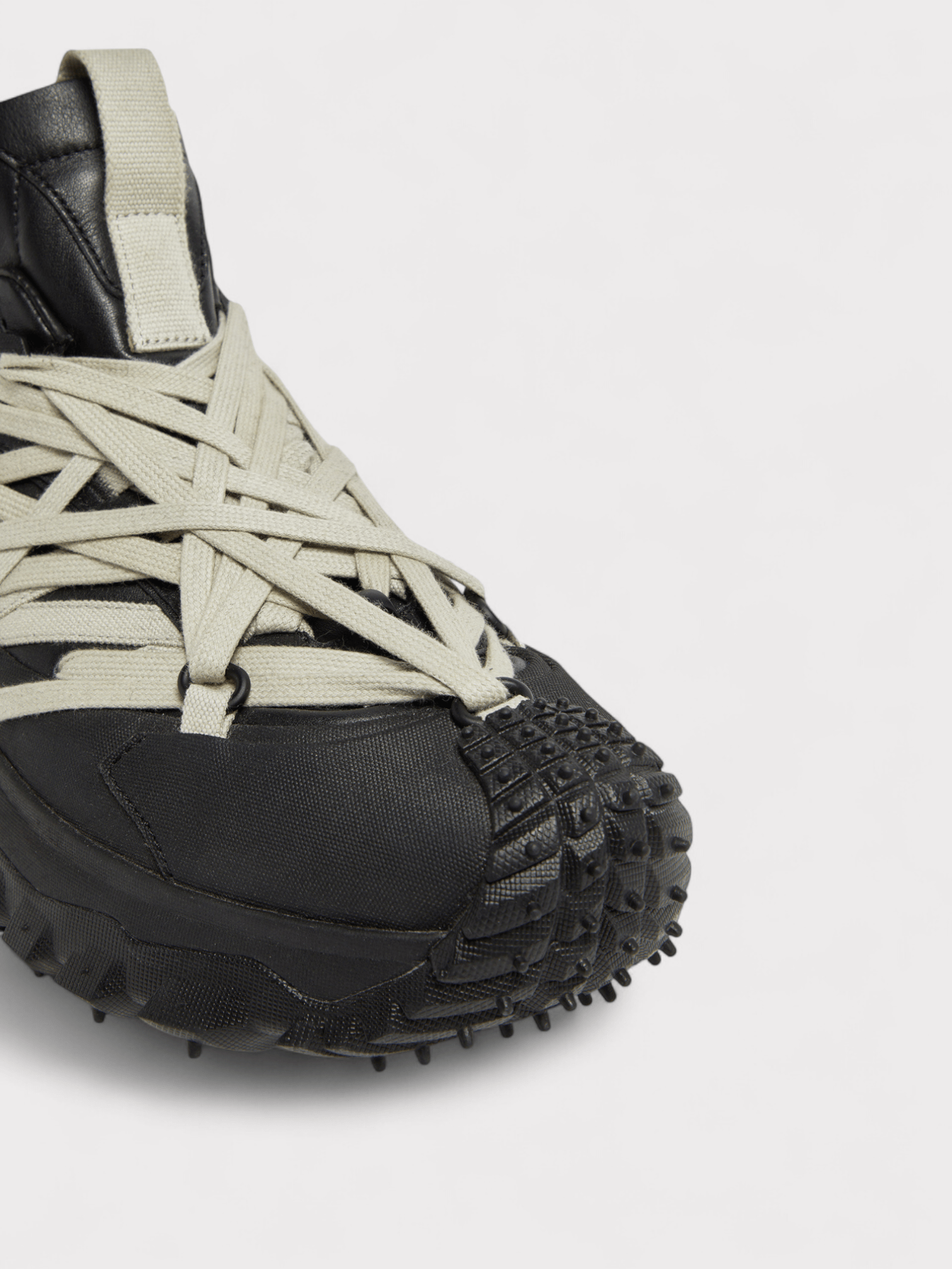 Rick Owens x Moncler Trailgrip Megalace Black - Supplied FashionRick Owens