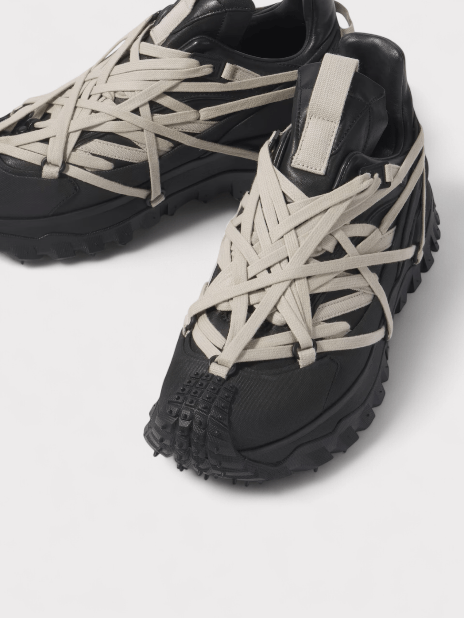 Rick Owens x Moncler Trailgrip Megalace Black - Supplied FashionRick Owens