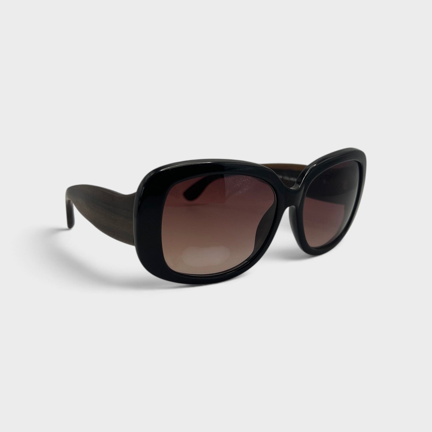 Supplied Fashion Linda Farrow oversized sunglasses in black and burgundy with gradient lenses