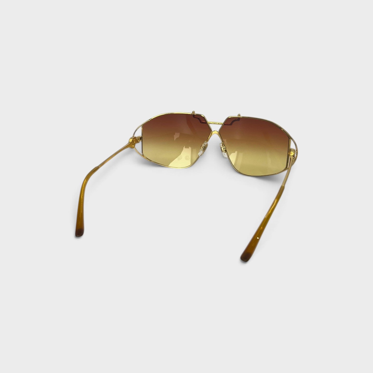 Supplied Fashion stainless steel aviator sunglasses with tortoise brown gradient lenses and gold-tone frames.