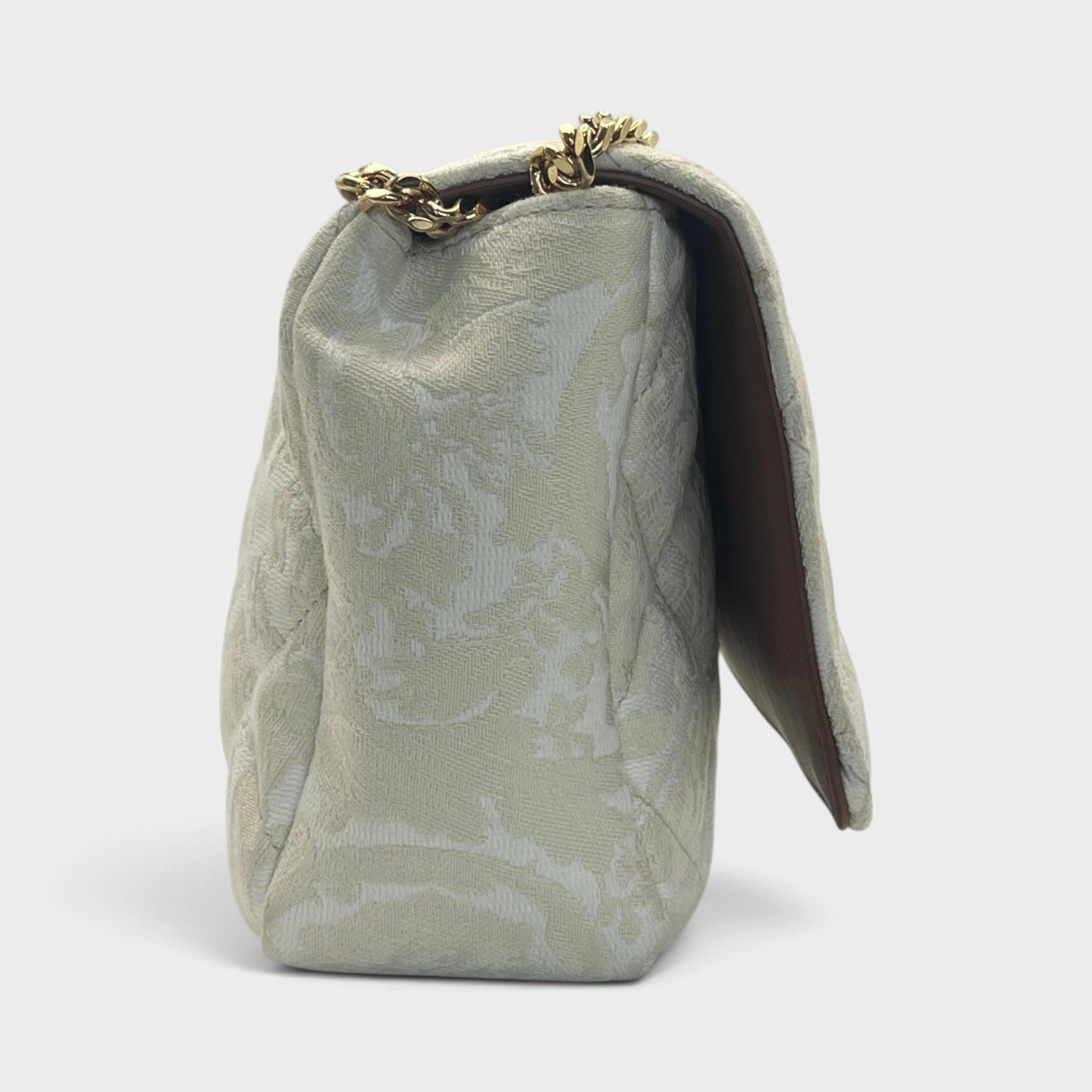 Supplied Fashion Versace Medusa Head medium shoulder bag in beige with quilted texture and gold chain strap side view